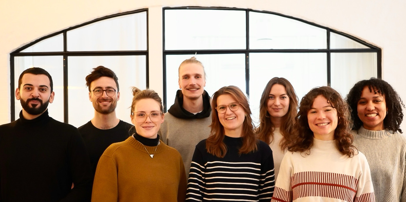 Hall Bundestag Teamfoto