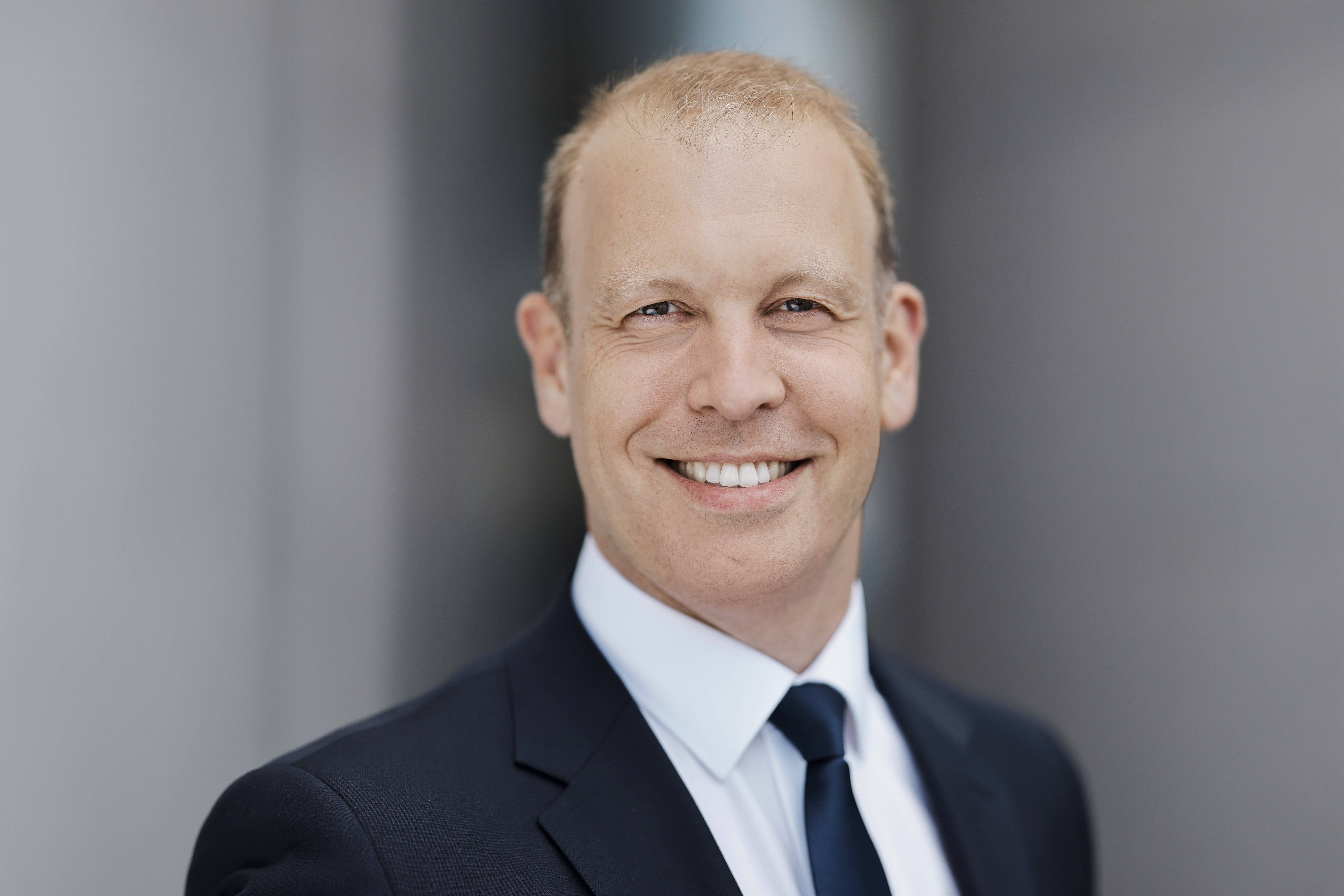 Portrait Dr. David Preseindanz, MdB