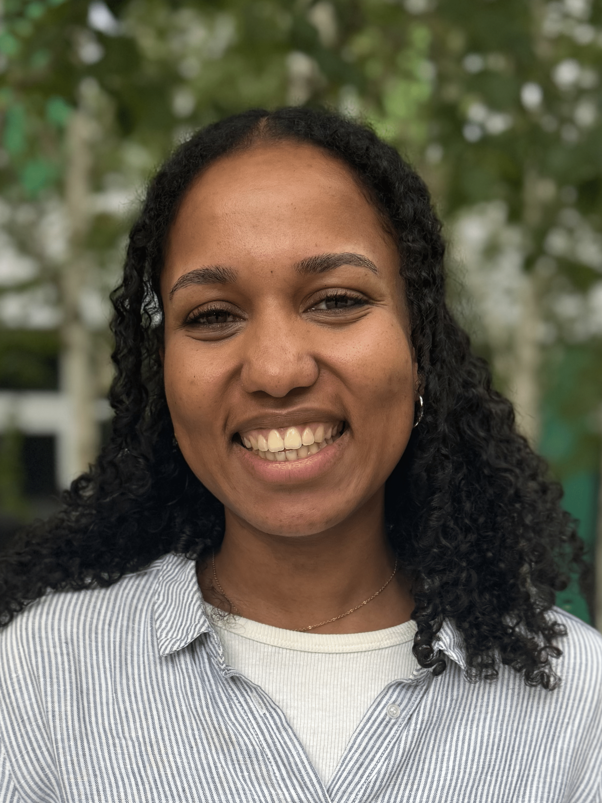 Portrait-Foto Jainaba Kurz.