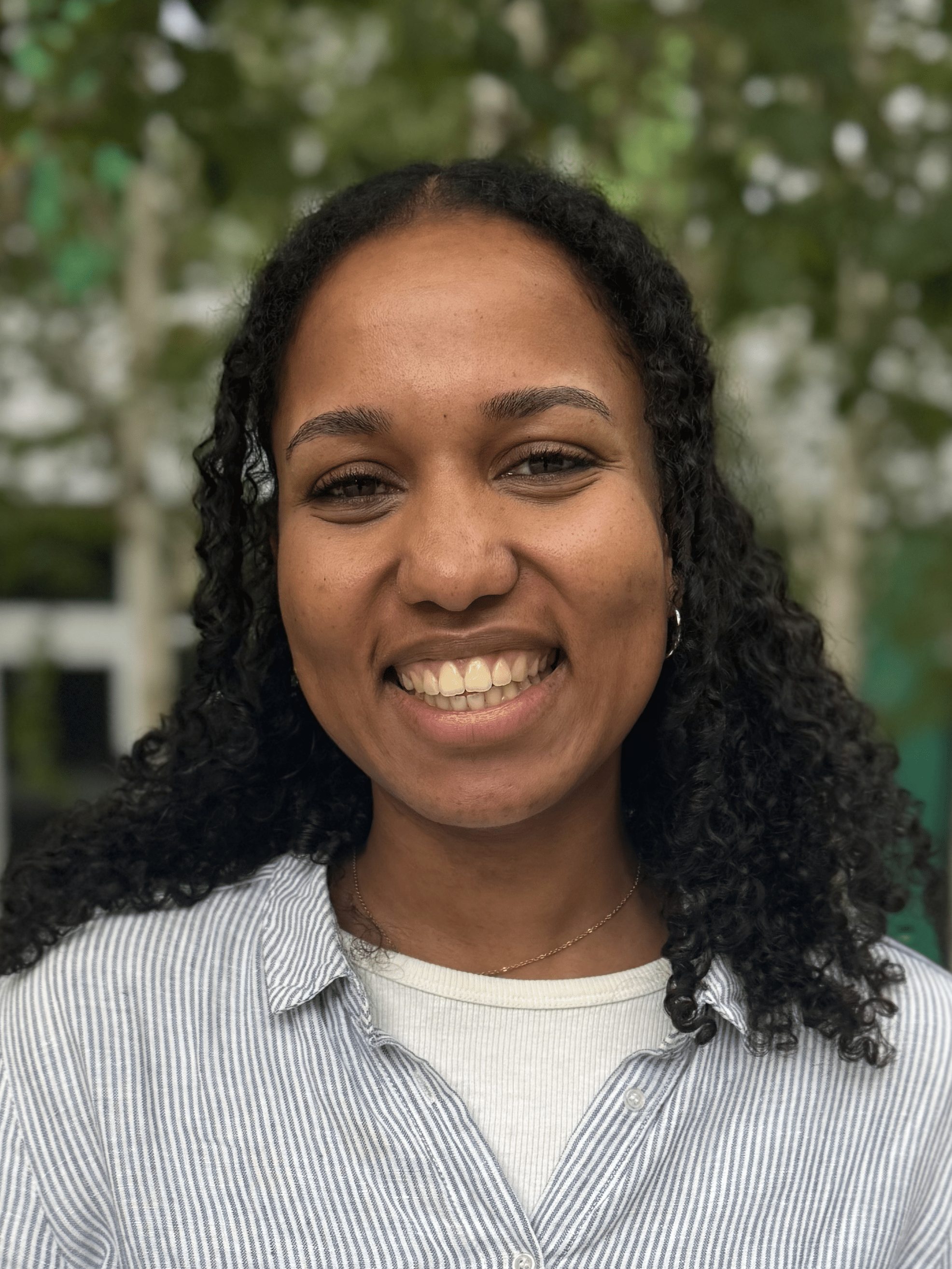 Portrait-Foto Jainaba Kurz.