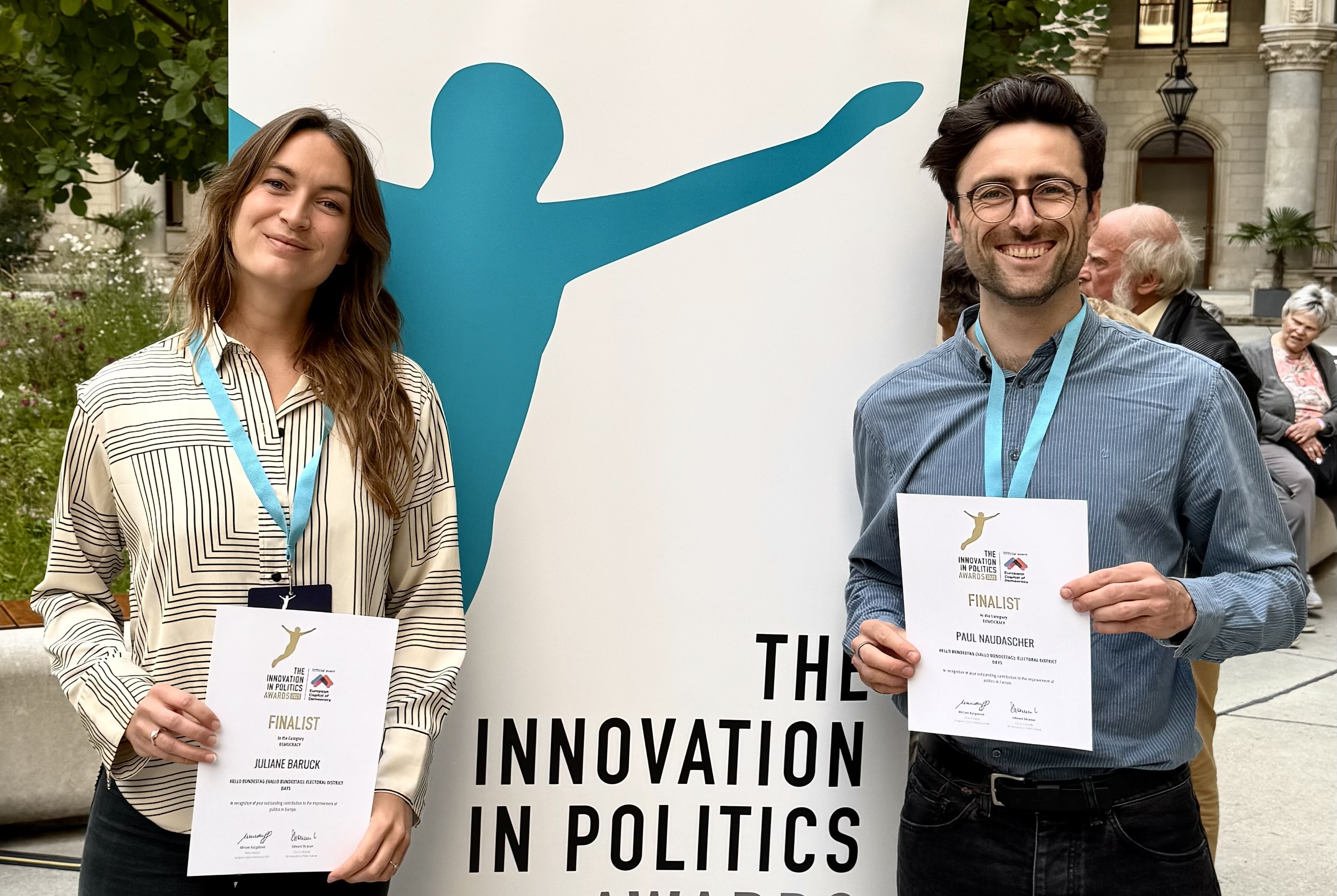 Hallo Bundestag bei den Innovation in Politics Awards